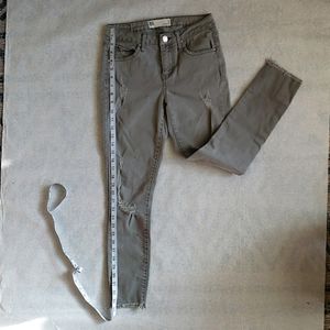 Womans RSQ BAJA ANKLE distressed olive green jeans size 3 (25) waist